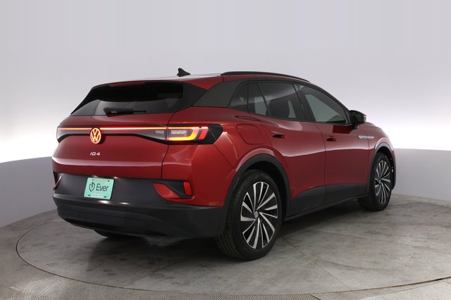 2024 Volkswagen ID.4 — photo 2 of 20