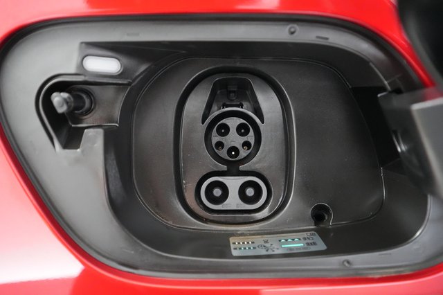 2024 Volkswagen ID.4 — photo 8 of 20
