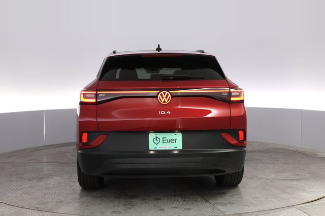 2024 Volkswagen ID.4 — photo 12 of 20