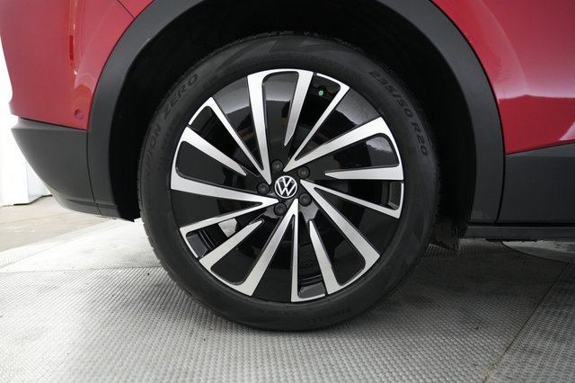2024 Volkswagen ID.4 — photo 7 of 20