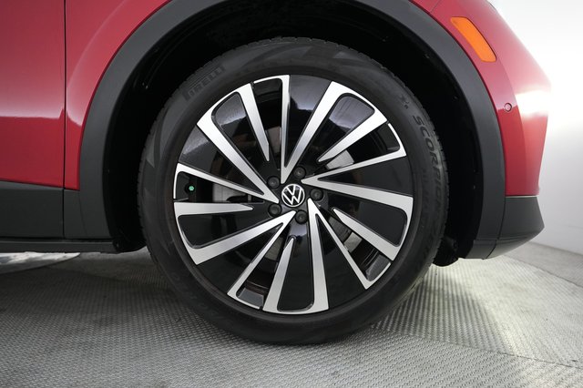 2024 Volkswagen ID.4 — photo 15 of 20