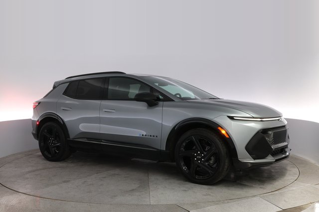 2024 Chevrolet Equinox EV — photo 11 of 20