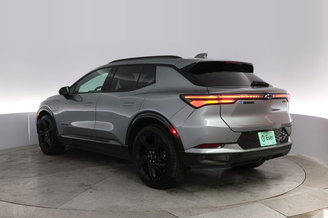 2024 Chevrolet Equinox EV — photo 13 of 20
