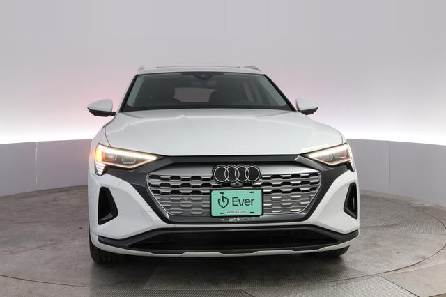 2024 Audi Q8 e-tron — photo 9 of 20