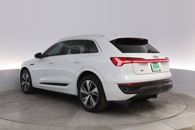 2024 Audi Q8 e-tron — photo 13 of 20