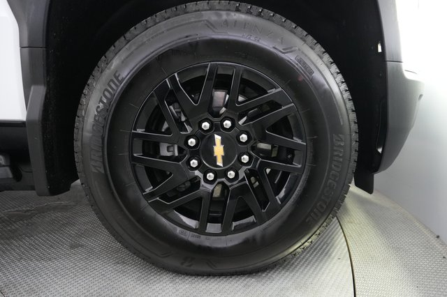 2025 Chevrolet Silverado EV — photo 10 of 15