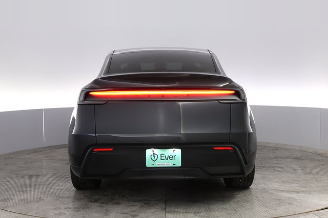 2026 Tesla Model Y — photo 12 of 21