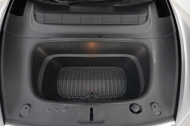 2026 Tesla Model Y — photo 20 of 21