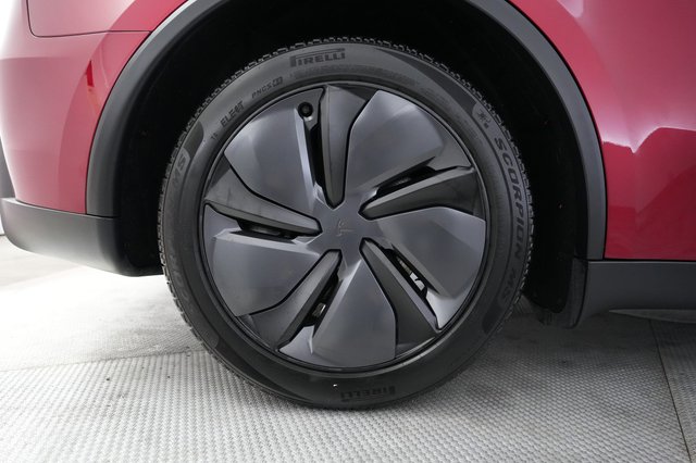 2026 Tesla Model Y — photo 7 of 21