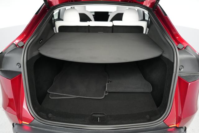 2026 Tesla Model Y — photo 6 of 21