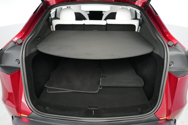 2026 Tesla Model Y — photo 6 of 21