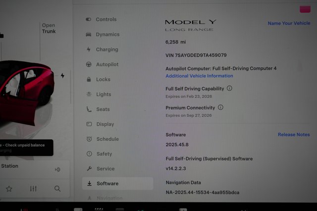 2026 Tesla Model Y — photo 5 of 21