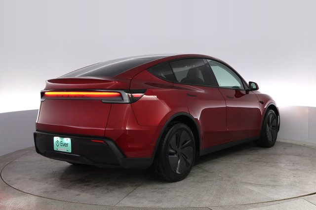 2026 Tesla Model Y — photo 2 of 21