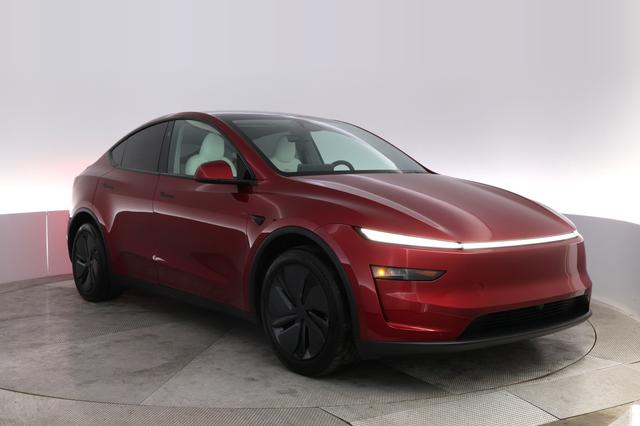 2026 Tesla Model Y — photo 10 of 21