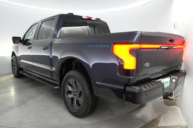 2022 Ford F-150 Lightning — photo 2 of 16