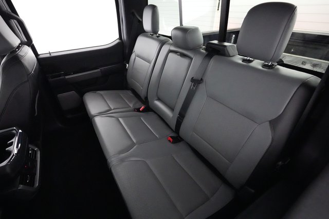 2022 Ford F-150 Lightning — photo 13 of 16