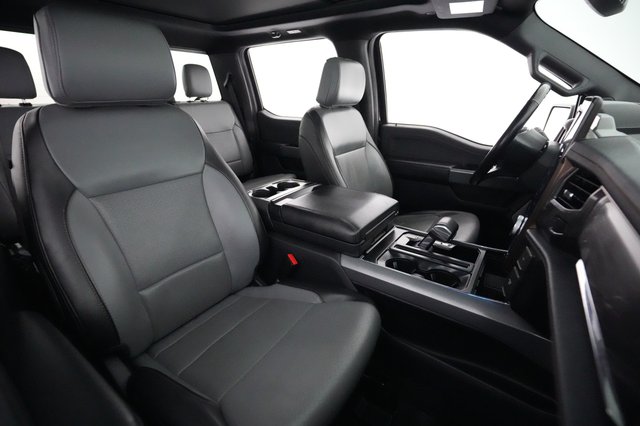 2022 Ford F-150 Lightning — photo 12 of 16