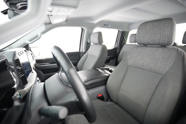 2023 Ford F-150 Lightning — photo 3 of 15