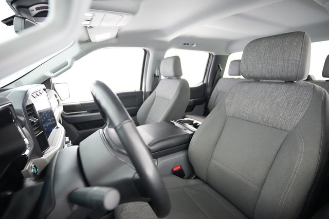 2023 Ford F-150 Lightning — photo 3 of 15