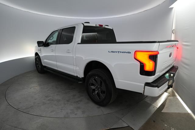2023 Ford F-150 Lightning — photo 2 of 15