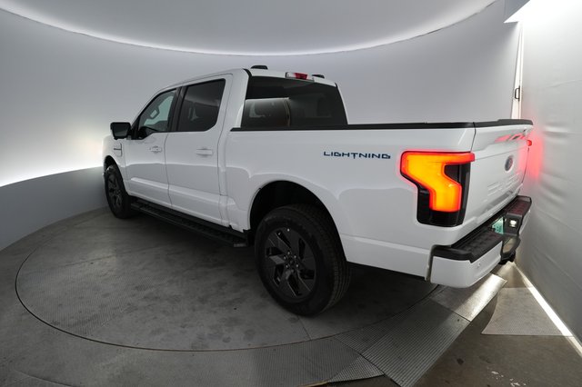 2023 Ford F-150 Lightning — photo 2 of 15
