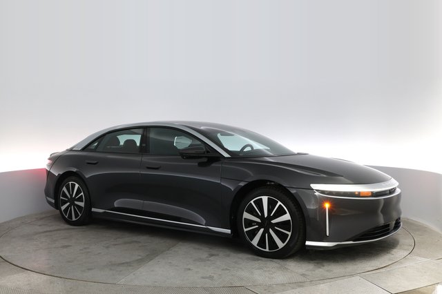 2023 Lucid Air — photo 11 of 21