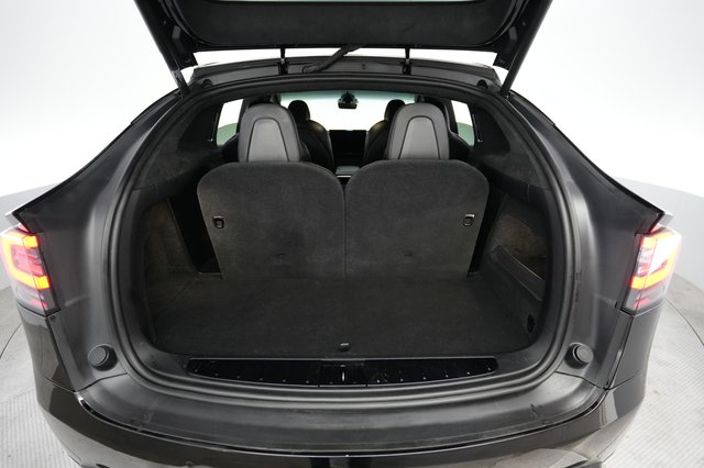 2023 Tesla Model X — photo 6 of 22