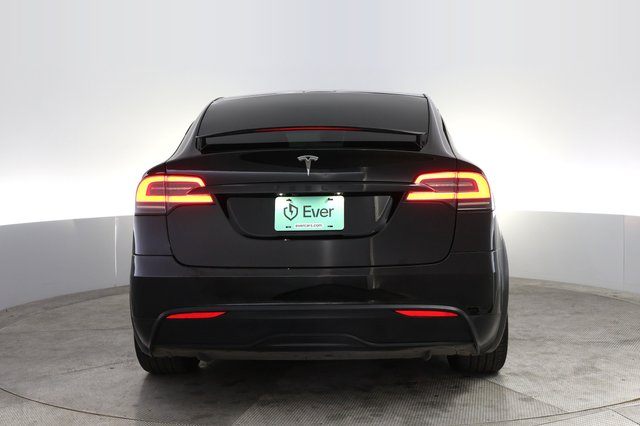 2023 Tesla Model X — photo 12 of 22