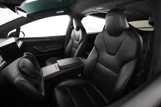 2023 Tesla Model X — photo 3 of 22
