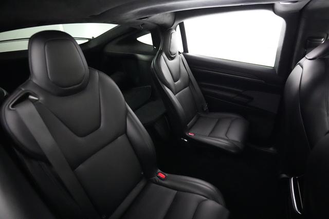 2023 Tesla Model X — photo 4 of 22