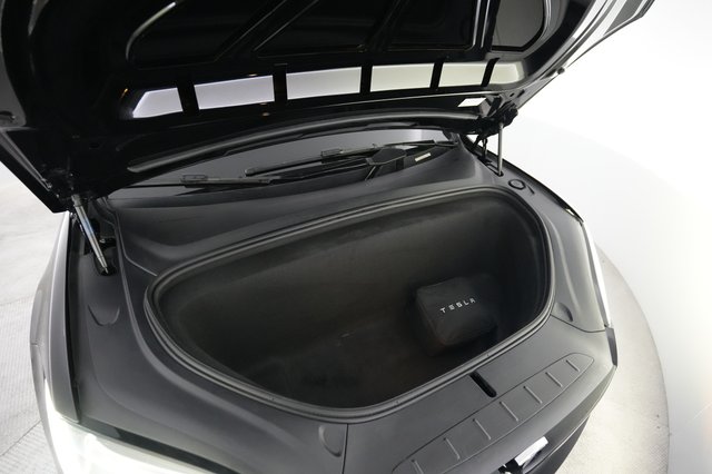 2023 Tesla Model X — photo 21 of 22