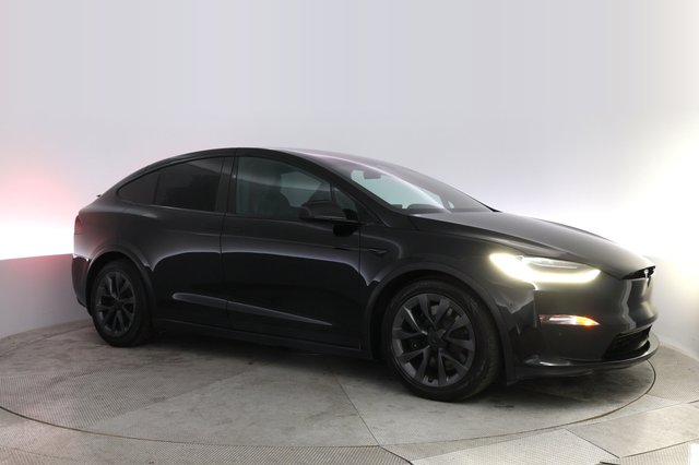 2023 Tesla Model X — photo 11 of 22