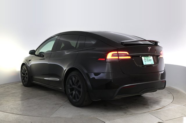 2023 Tesla Model X — photo 13 of 22