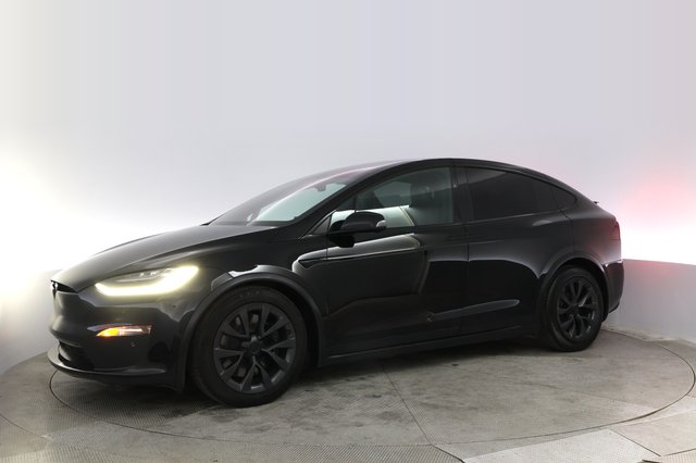 2023 Tesla Model X — photo 14 of 22