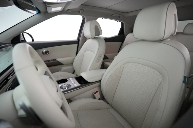 2023 Genesis GV60