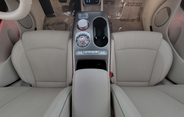 2023 Genesis GV60