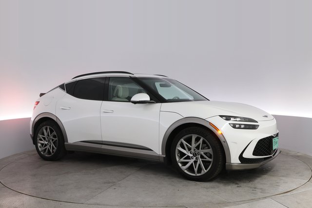 2023 Genesis GV60 — photo 11 of 24