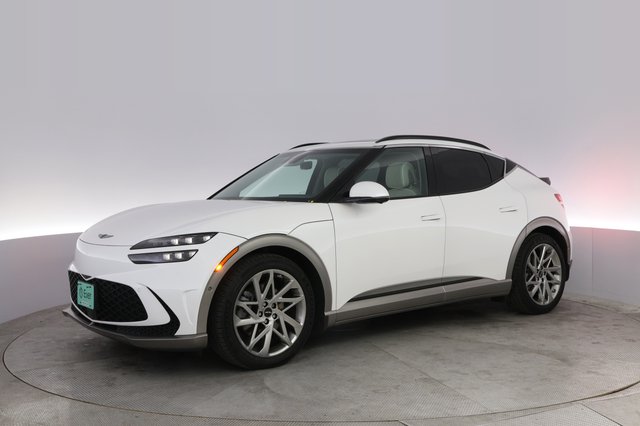 2023 Genesis GV60 — photo 14 of 24