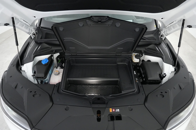 2024 Genesis GV60
