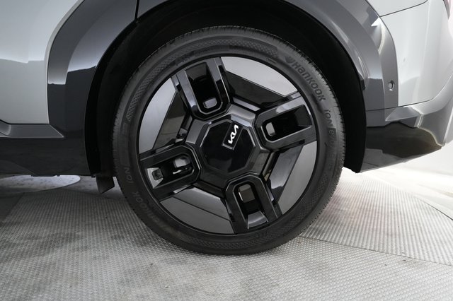 2024 Kia EV9 — photo 7 of 22