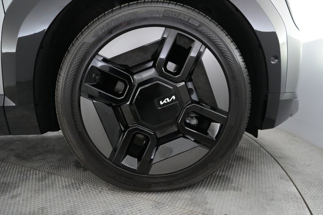 2024 Kia EV9 — photo 16 of 22
