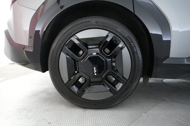 2024 Kia EV9 — photo 17 of 22