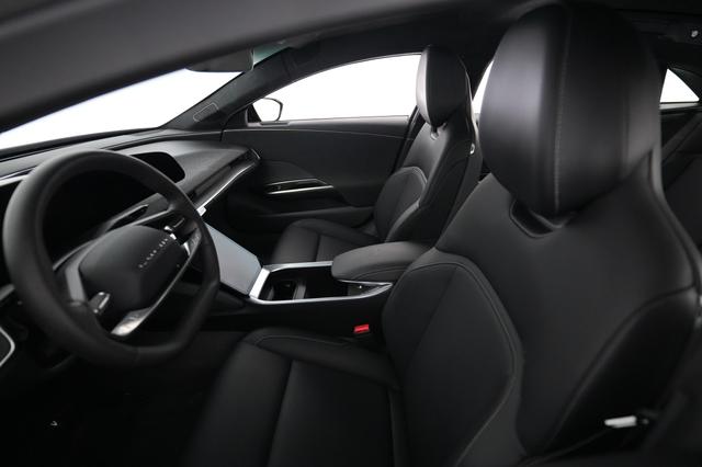 2024 Lucid Air — photo 3 of 21