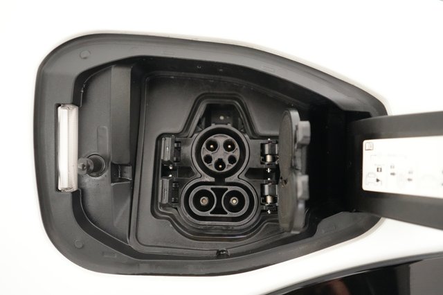2024 Nissan Ariya — photo 8 of 20