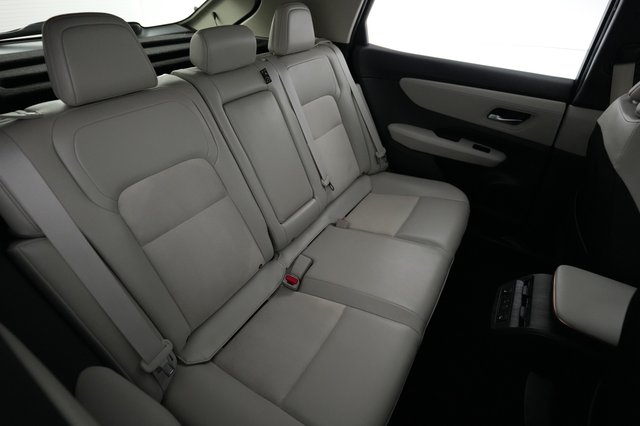 2024 Nissan Ariya — photo 4 of 20