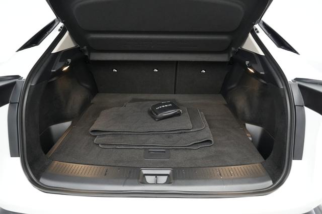 2024 Nissan Ariya — photo 6 of 21