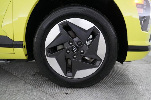 2024 Hyundai Kona Electric — photo 16 of 21