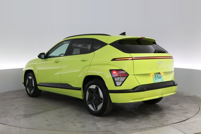2024 Hyundai Kona Electric — photo 13 of 21
