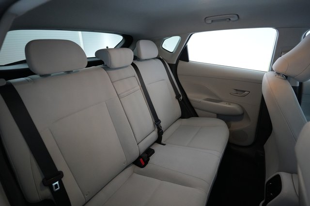 2024 Hyundai Kona Electric — photo 4 of 21