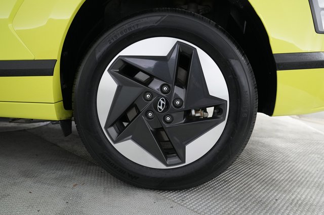 2024 Hyundai Kona Electric — photo 7 of 21